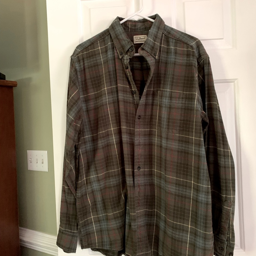 Men’s long sleeve flannel shirt